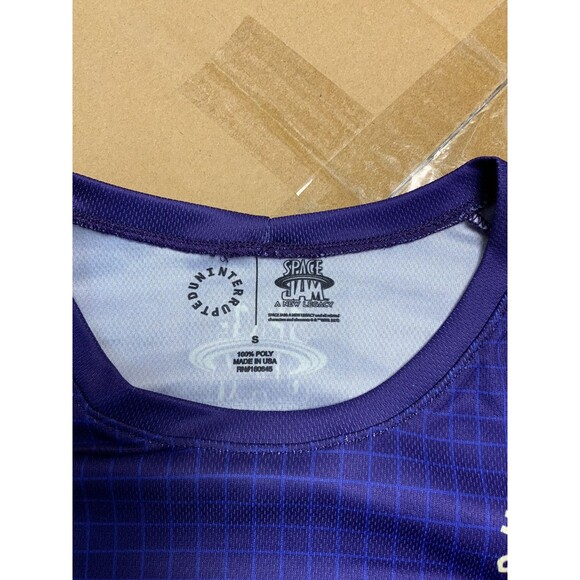 Bugs Bunny Tune Squad T-Shirt‎ Mens Small Long Sleeve Round Neck Athleisure NEW - Picture 3 of 5